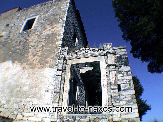 OLD BUILDING - An old building, traditional architecture in Apeiranthos.