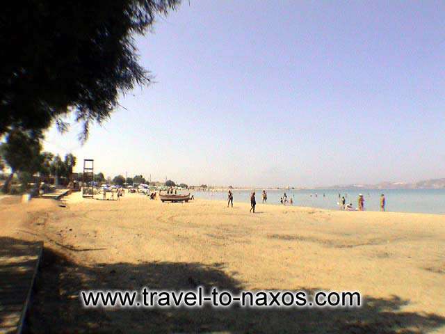 AGIOS GEORGIOS BEACH - Agios Georgios is one of the most cosmopolitan beaches of Naxos.
