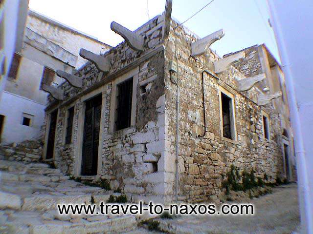 APIRANTHOS IRONSHOP - An old traditional building in Apiranthos.